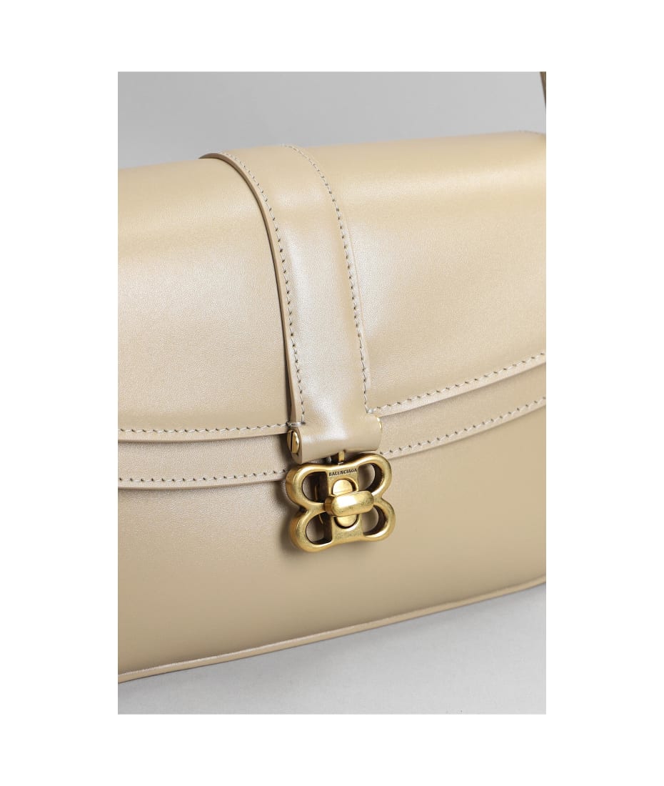 【送料&関税込】Balenciaga Lady Flap Shoulder Bag In Taupe L Balenciaga Lady Flap Shoulder Bag In Taupe Leather | italist