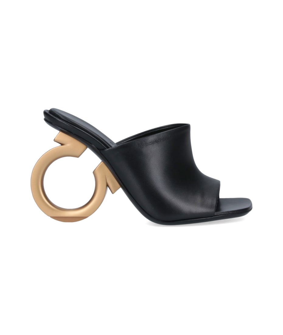 【送料&関税込】Ferragamo Elina Leather Sandals Ferragamo Elina Sandals | italist