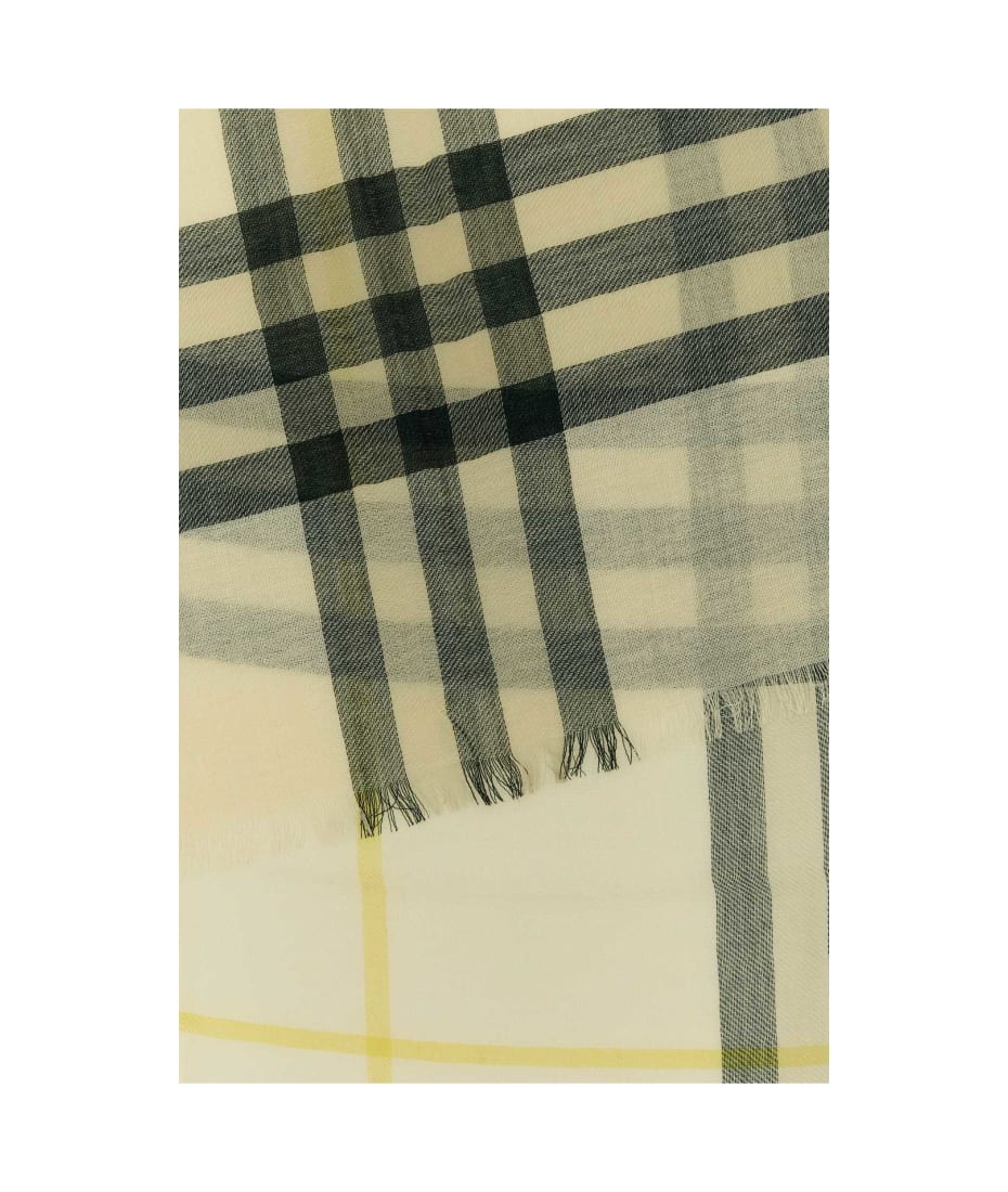 【関税&送料込】Burberry Embroidered Wool Scarf Burberry Embroidered Wool Scarf | italist