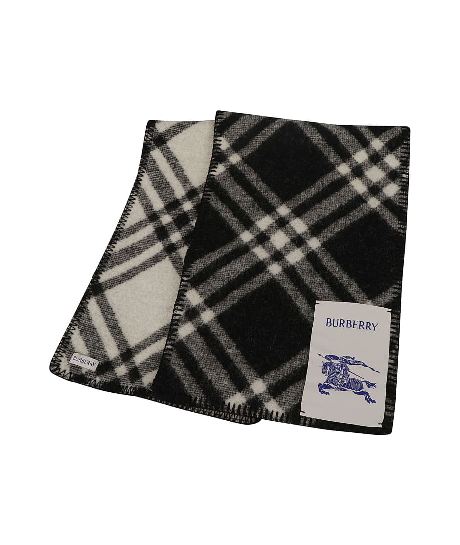 【BURBERRY】TRI BAR CHECK◆8076380151840 Burberry Tri Bar Check Scarf | italist