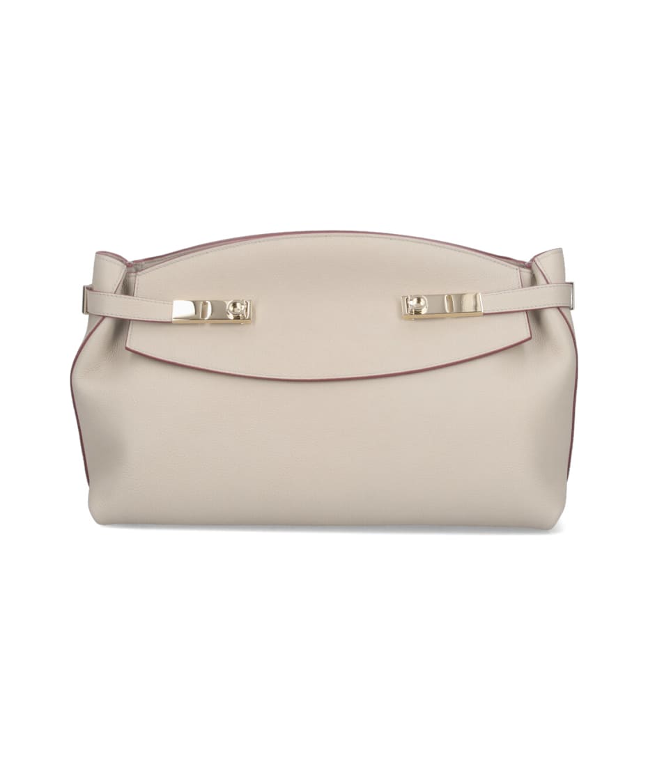 【送料&関税込】Ferragamo hug Soft Large Crossbody Bag Ferragamo 'hug Soft' Large Crossbody Bag | italist