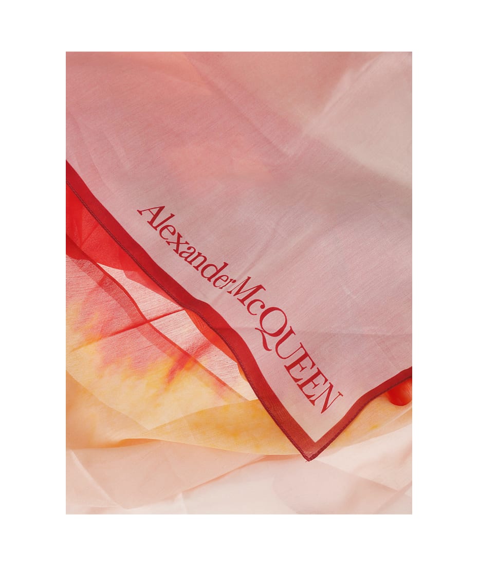 【送料&関税込】Alexander McQueen Logo Print Scarf Alexander McQueen Logo Print Scarf | italist