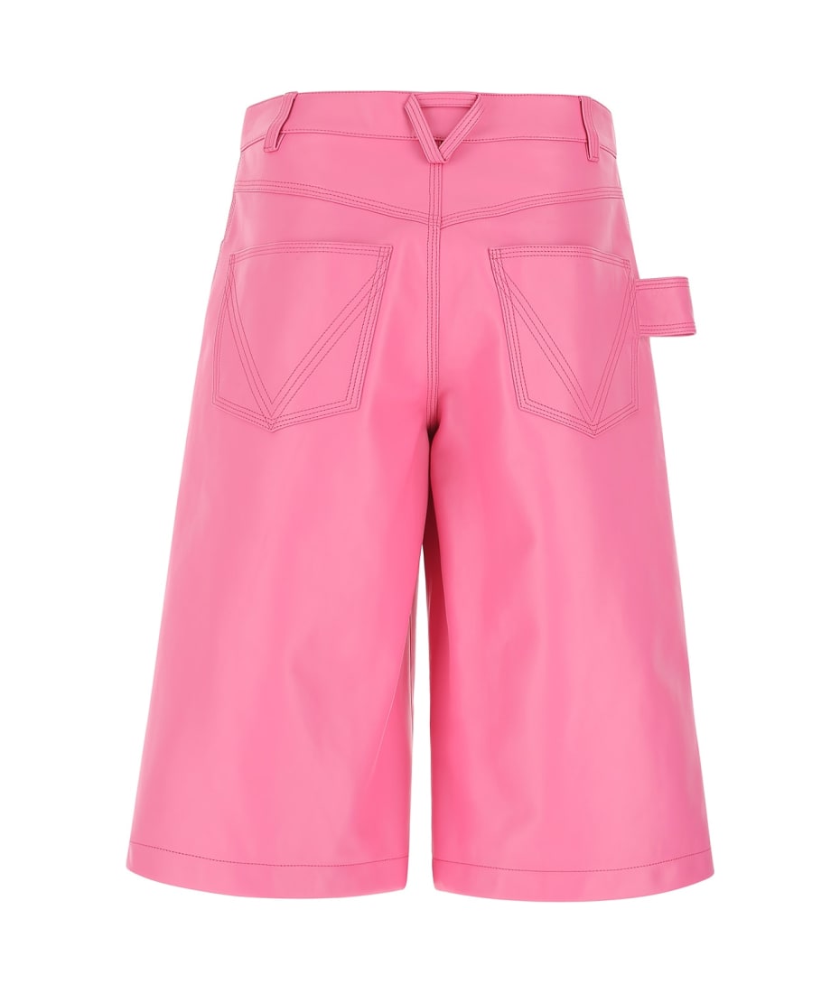 ショートパンツ Bottega Veneta Pink nappa leather bermuda shorts Bottega Veneta Pink Nappa Leather Bermuda Shorts | italist