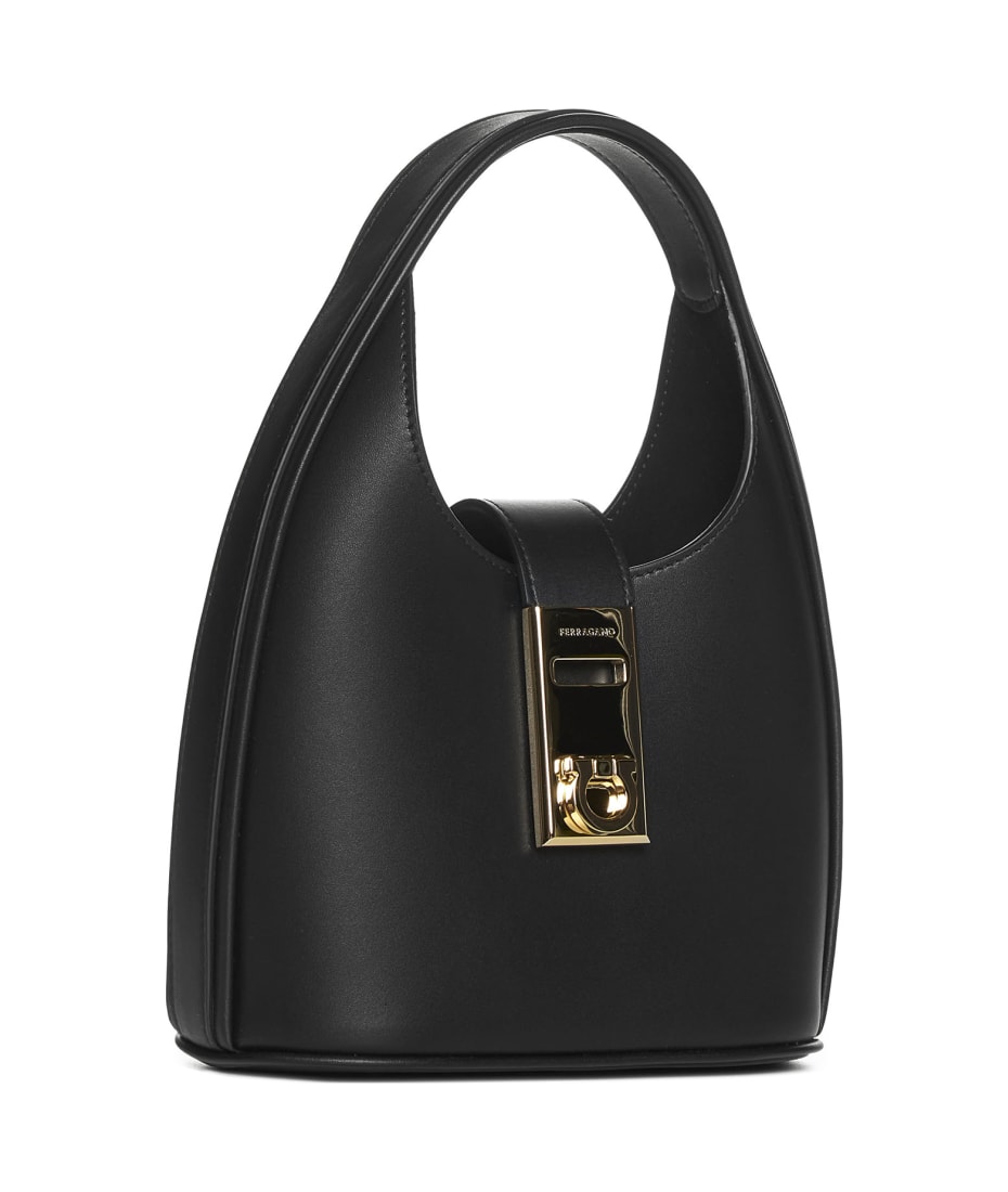 24PF new/FERRAGAMO フィアマレザーショルダーバッグ Bag Black Ferragamo Shoulder Bag | italist