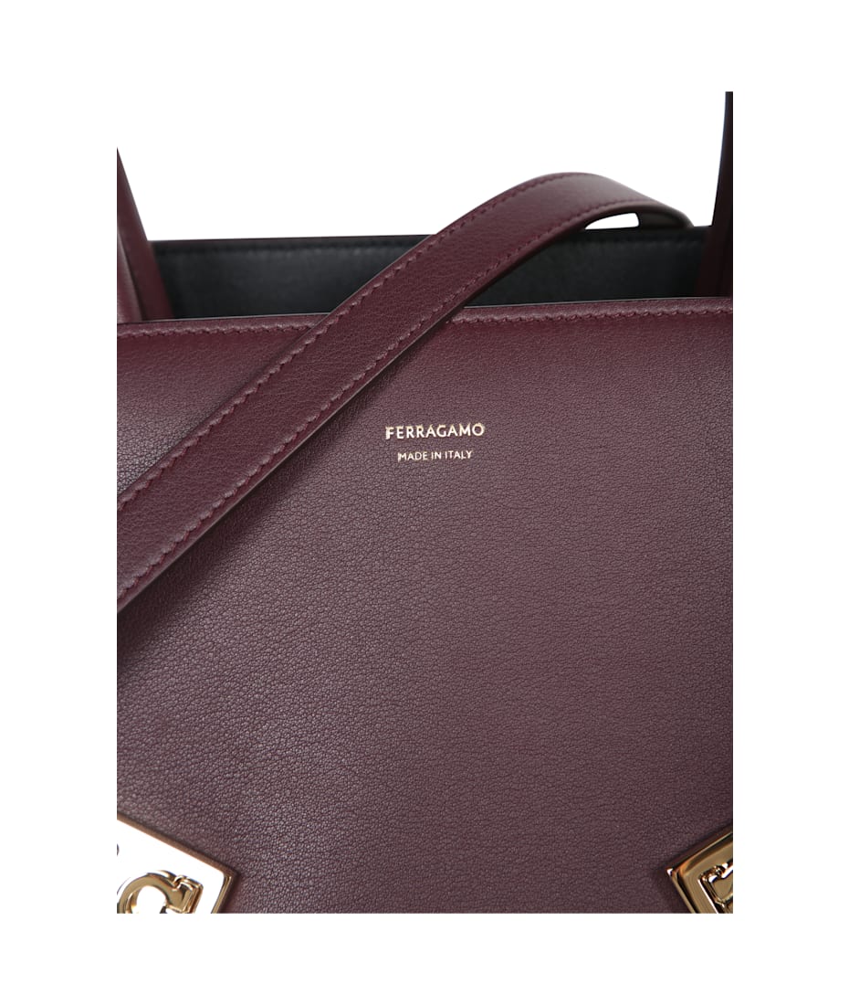 【送料&関税込】Ferragamo Hug M Barolo Bag Hug handbag (M) - Women | Ferragamo