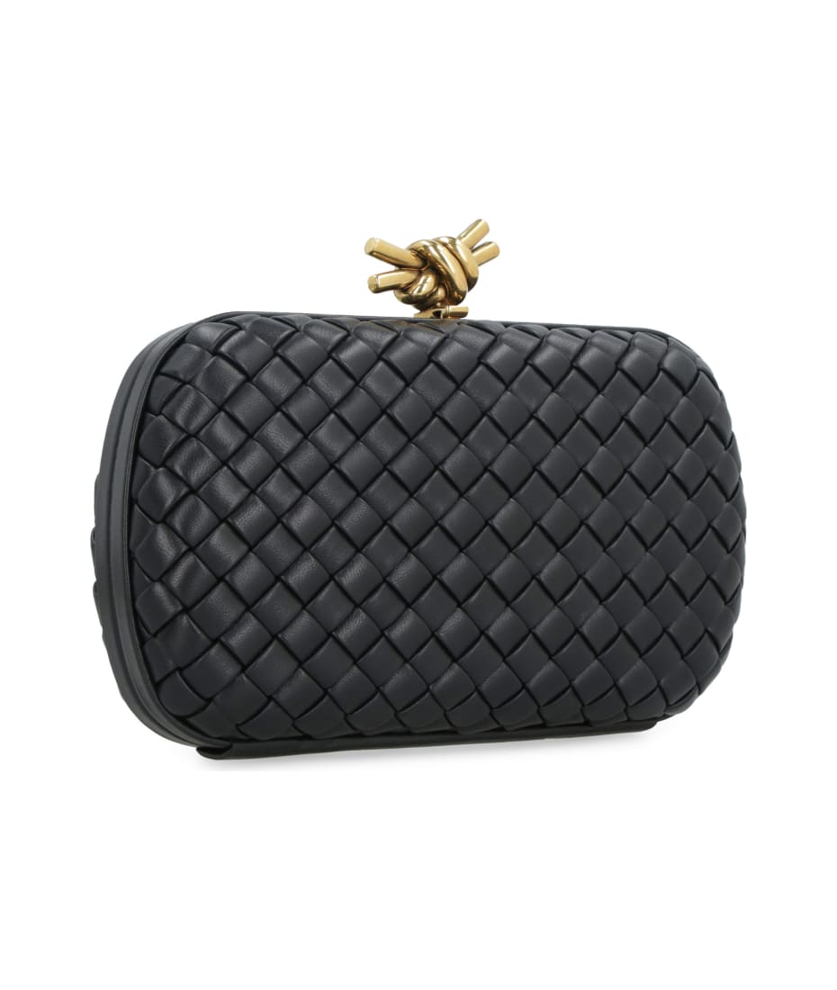 Knot Intreccio Leather Clutch in Black - Bottega Veneta