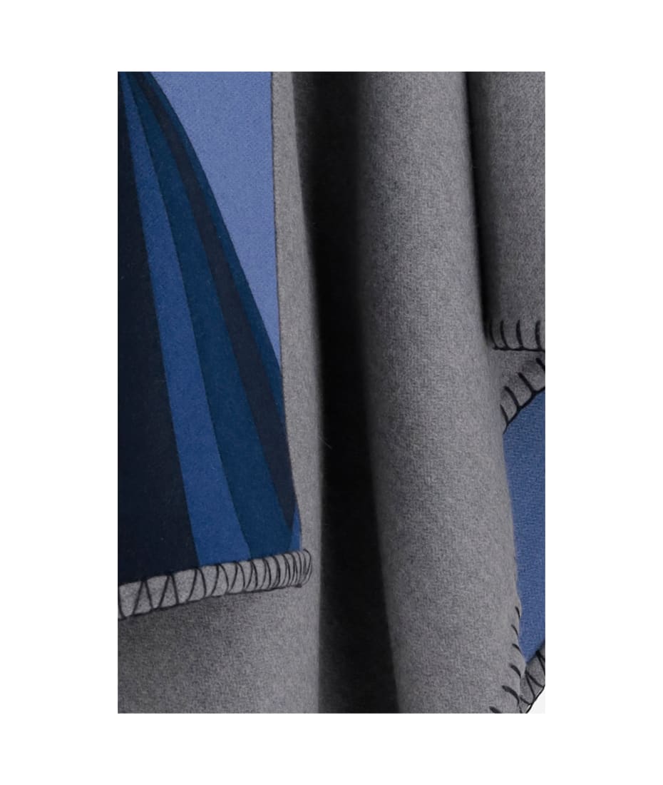 Ferragamo Nadir Print Reversible Cape In Cahsmere Blend