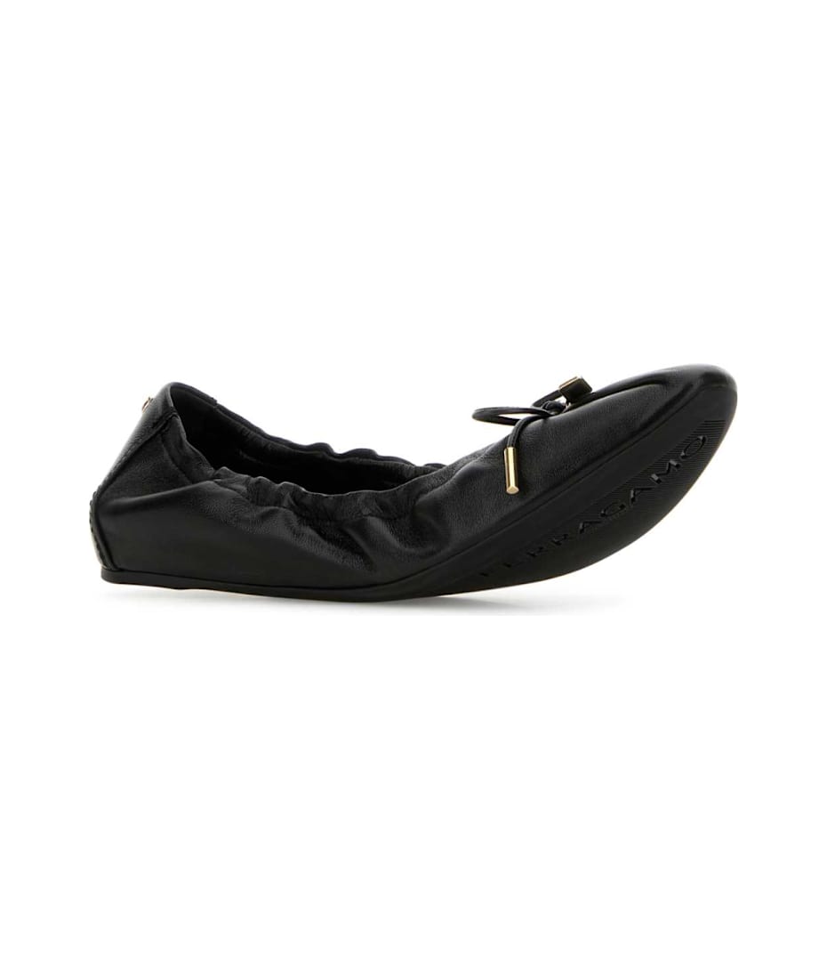 フラットシューズ SALVATORE FERRAGAMO Black Leather Joelle Ballerinas Elasticated ballet flat - Women | Ferragamo