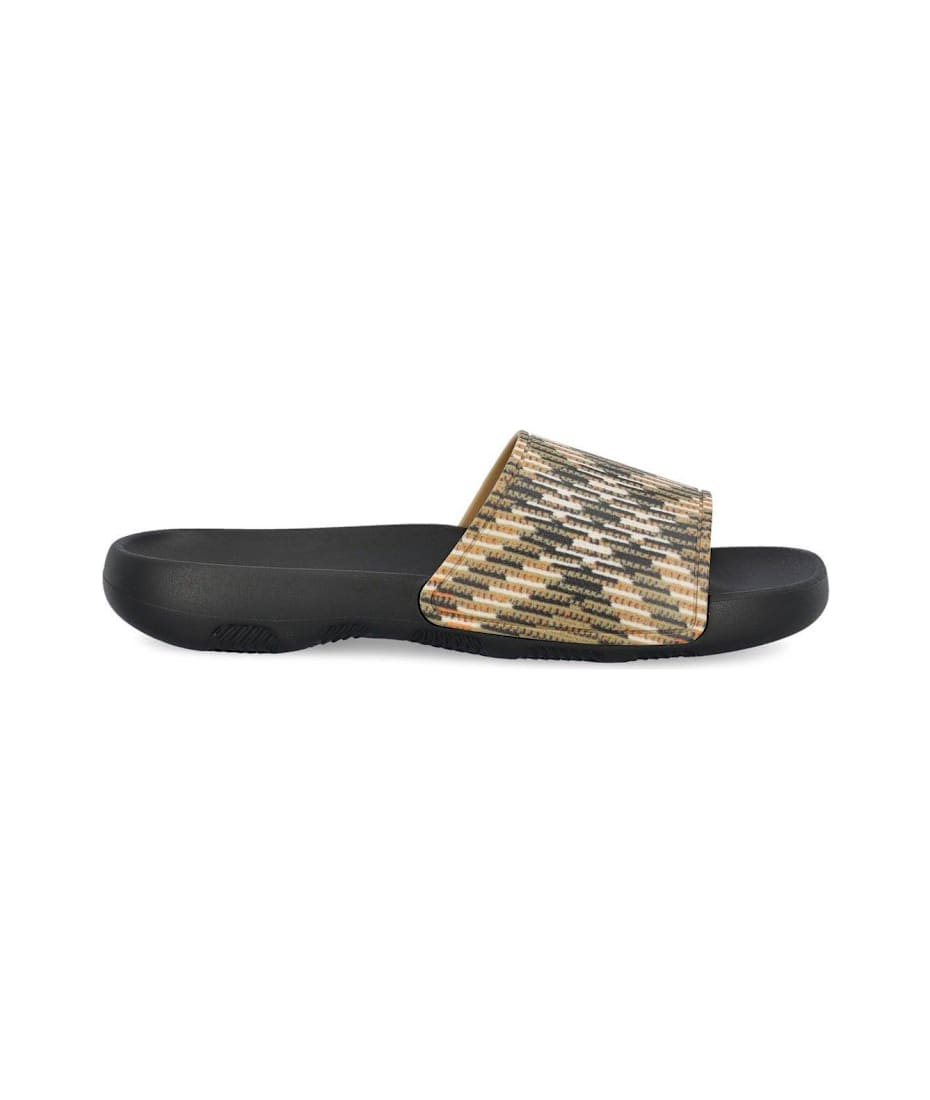 BURBERRY チェックスリッホンスリッハ 8107512 C1506 Burberry Check Pouch Bag | italist