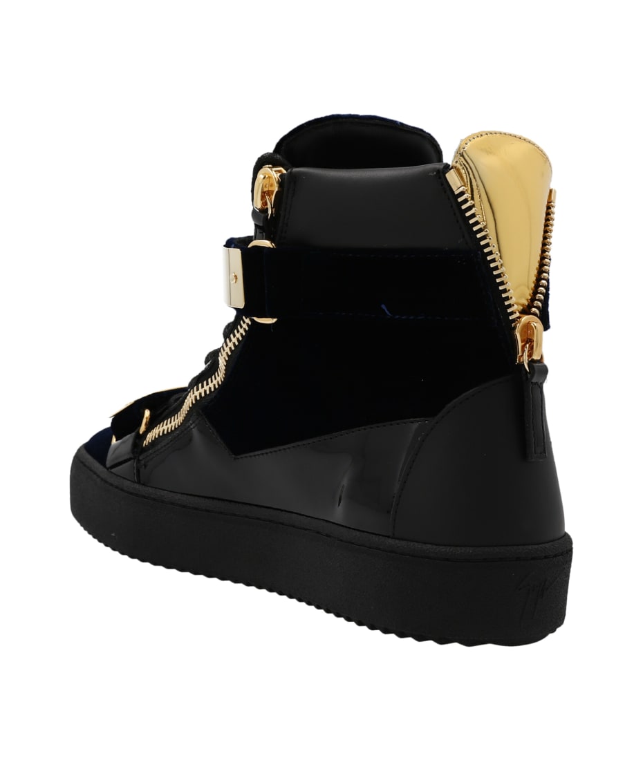 Zanotti coby clearance