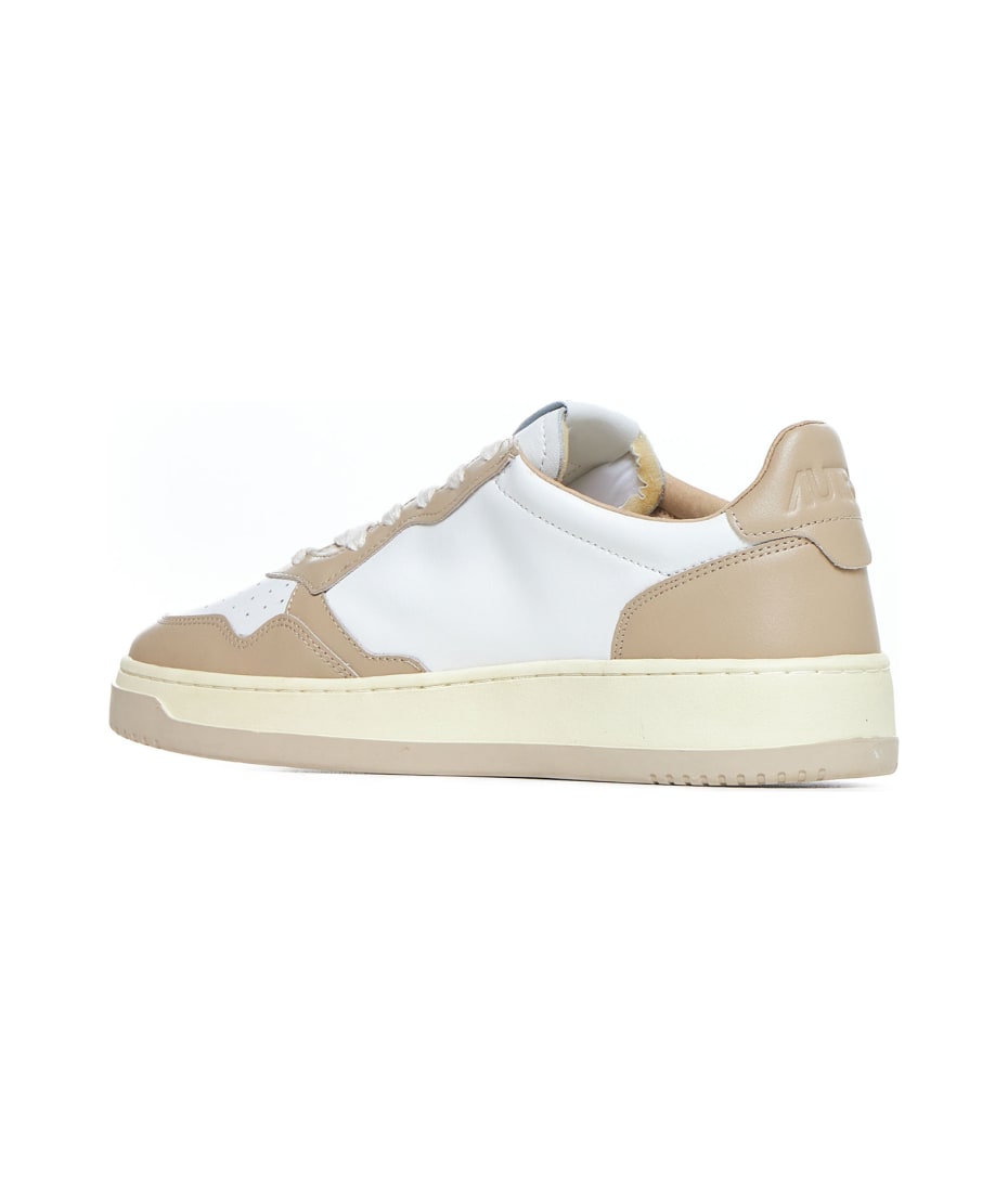 Autry 'medalist Low' White And Beige Low-top Sneaker In