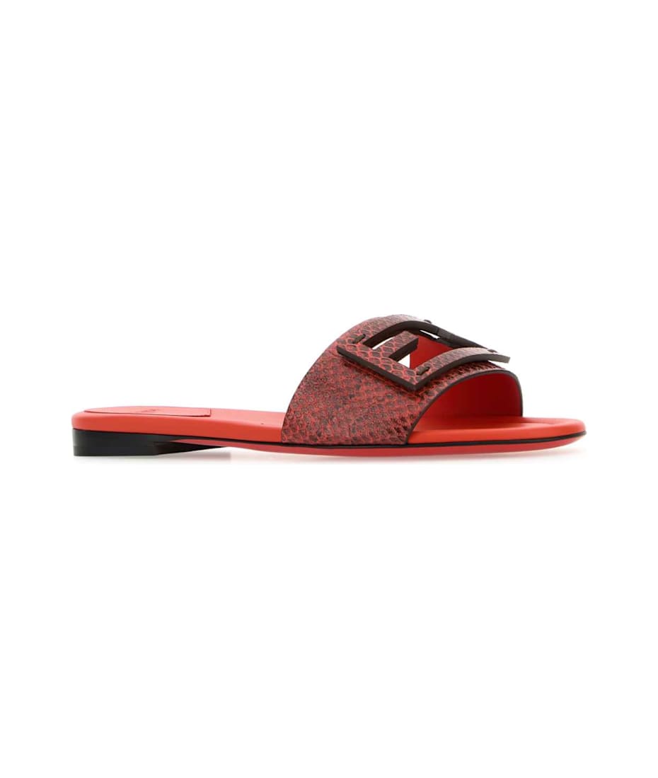 サンダル・ミュール FENDI Coral leather Baguette slippers (8R8136AU30 F1SZA) Fendi Coral Leather Baguette Slippers | ModeSens