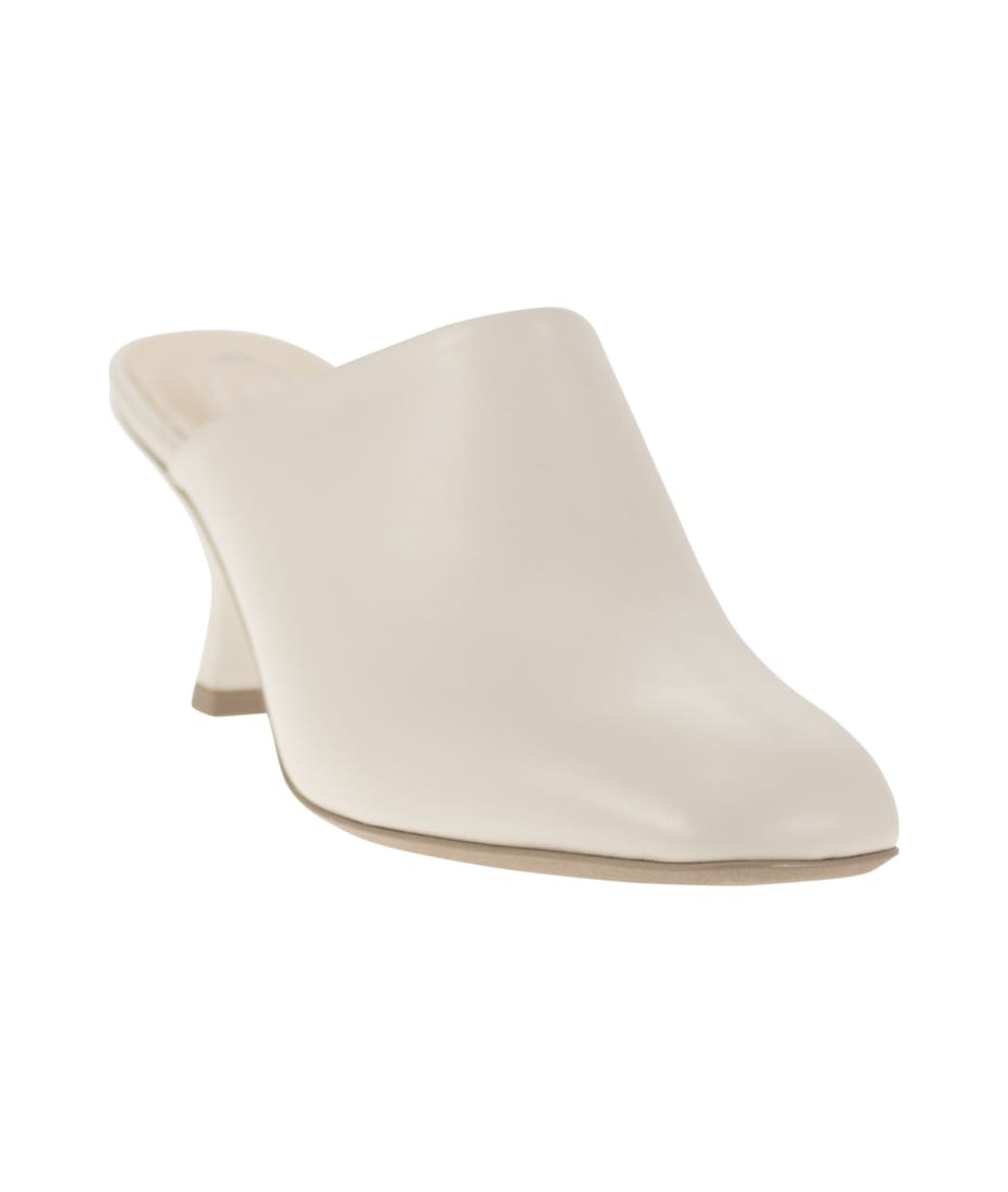サンダル・ミュール TOD'S RUBBER SABOT IN LEATHER 17377107_38349658_1000.jpg