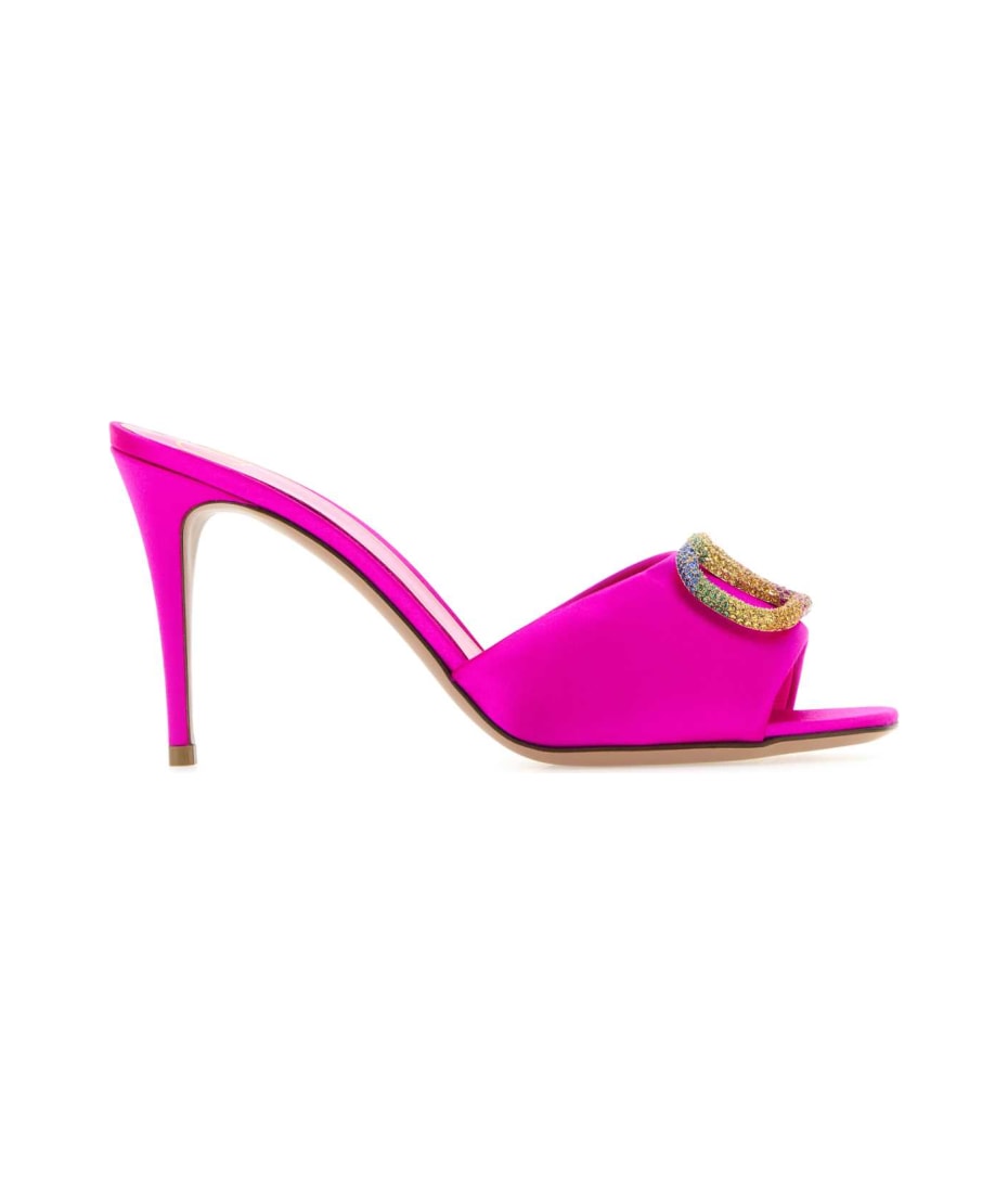 サンダル・ミュール VALENTINO GARAVANI Antiqued Pink Leather Quiltie Mules Fuchsia Satin Valentino Garavani Escape Mules | italist