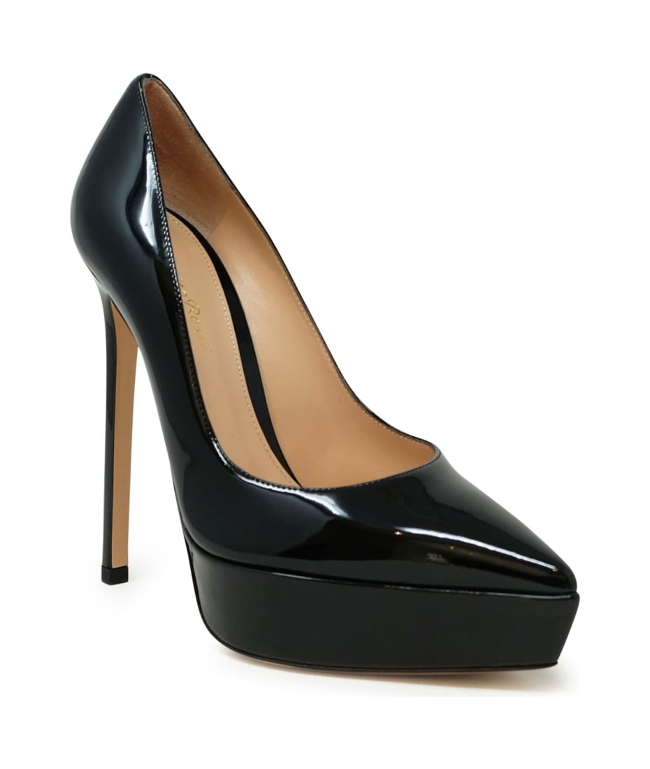 Gianvito Rossi Black Patent Leather Pumps