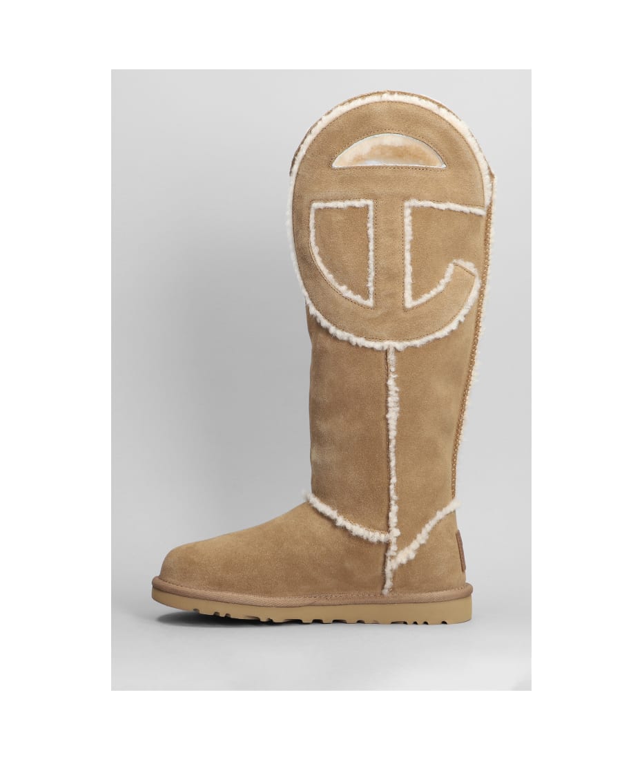 UGG Logo Tall Boot Low Heels Boots In Leather Color Suede