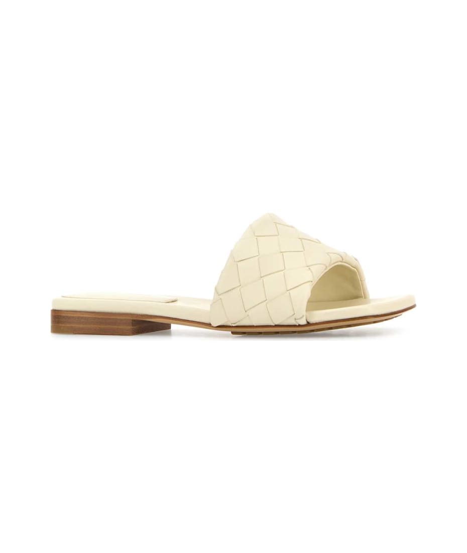 スリッポン BOTTEGA VENETA IVORY LEATHER PARCO SLIPPERS Bottega Veneta Ivory Leather Parco Slippers | italist