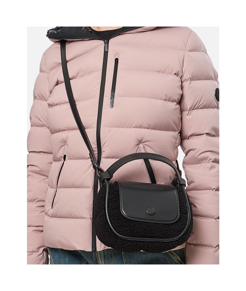 お買い得!!★ モンクレール ★ Tiarna クロスボディーバッグ Moncler Tiarna Mini Cross Body Bag | italist