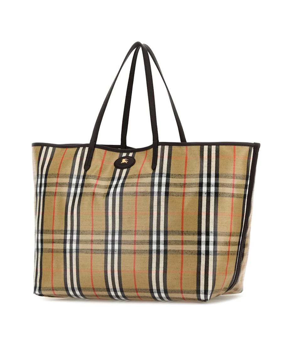 トートバッグ Burberry Embroidered Canvas Large Highlands Shopping Bag Burberry Embroidered Canvas Large Highlands Shopping Bag