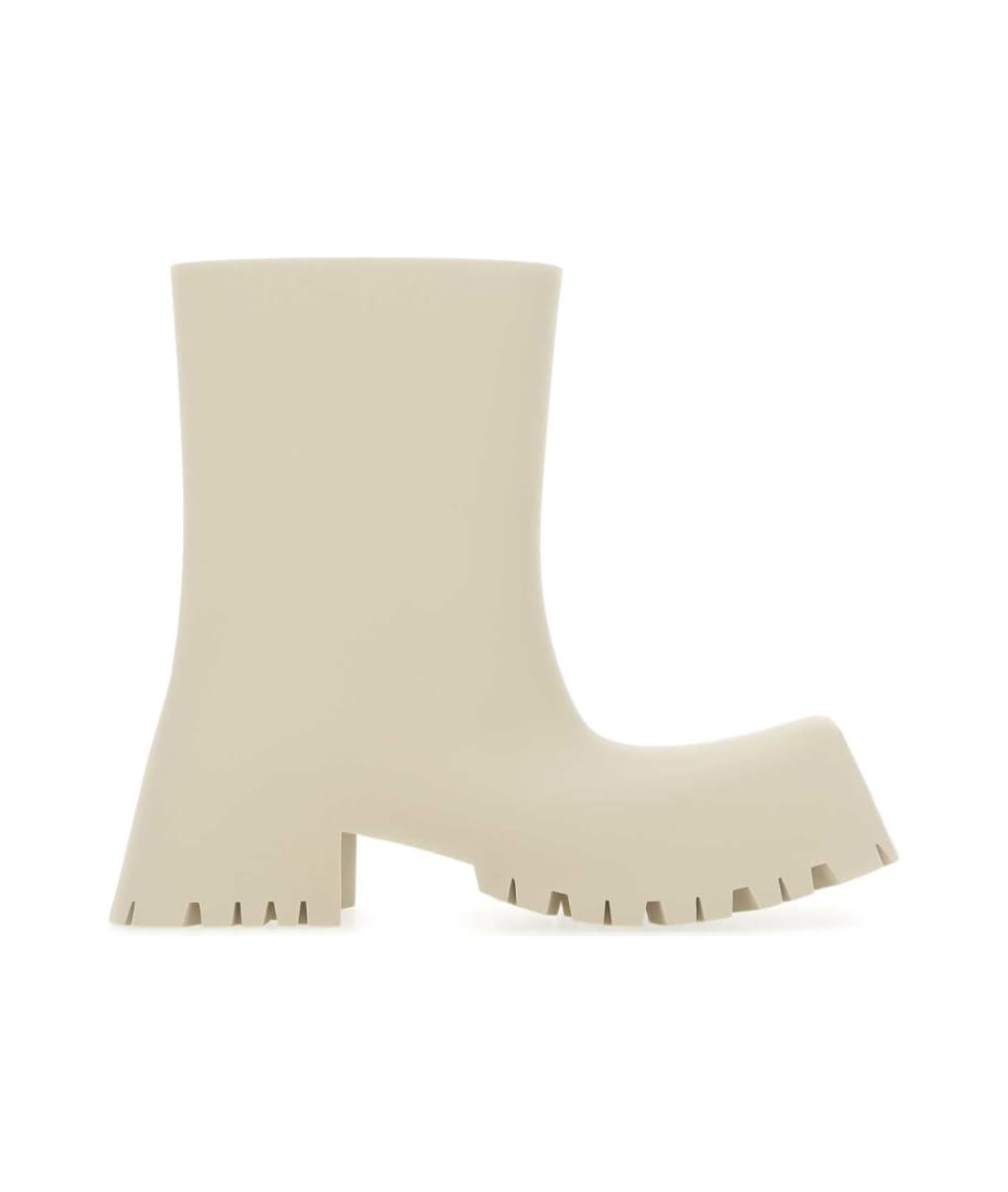 Balenciaga Ivory Rubber Trooper Boots | italist