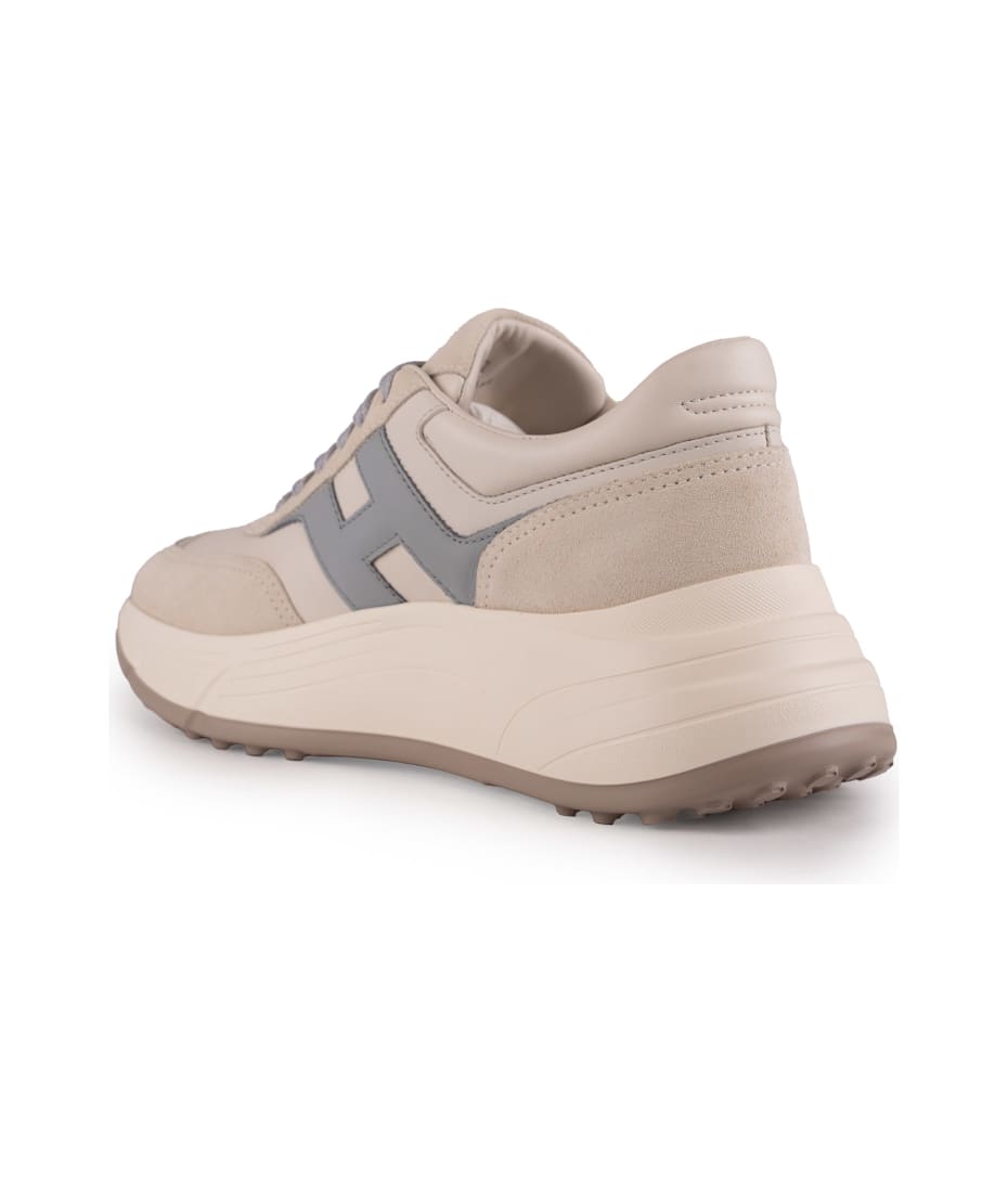 【送料&関税込】Hogan Logo Embossed Chunky Sneakers Hogan Logo Embossed Chunky Sneakers | italist