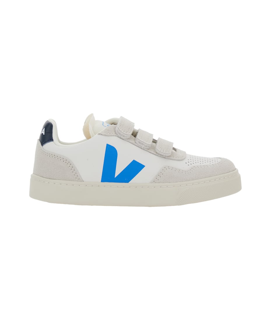 Veja 'v-90' White Low Top Sneakers With Logo Patch On The