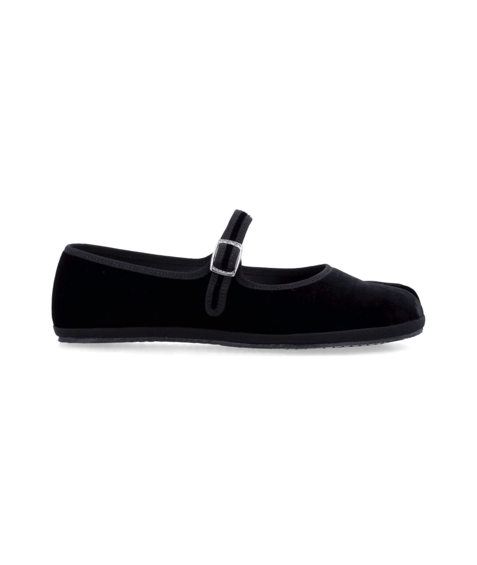 Drogheria Crivellini Fu-tabi Velvet Cayman Flat Shoes | italist 