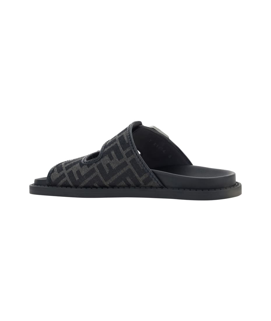 サンダル・ミュール Fendi Calfskin Sandals With Buckle Closure Fendi Calfskin Sandals | italist
