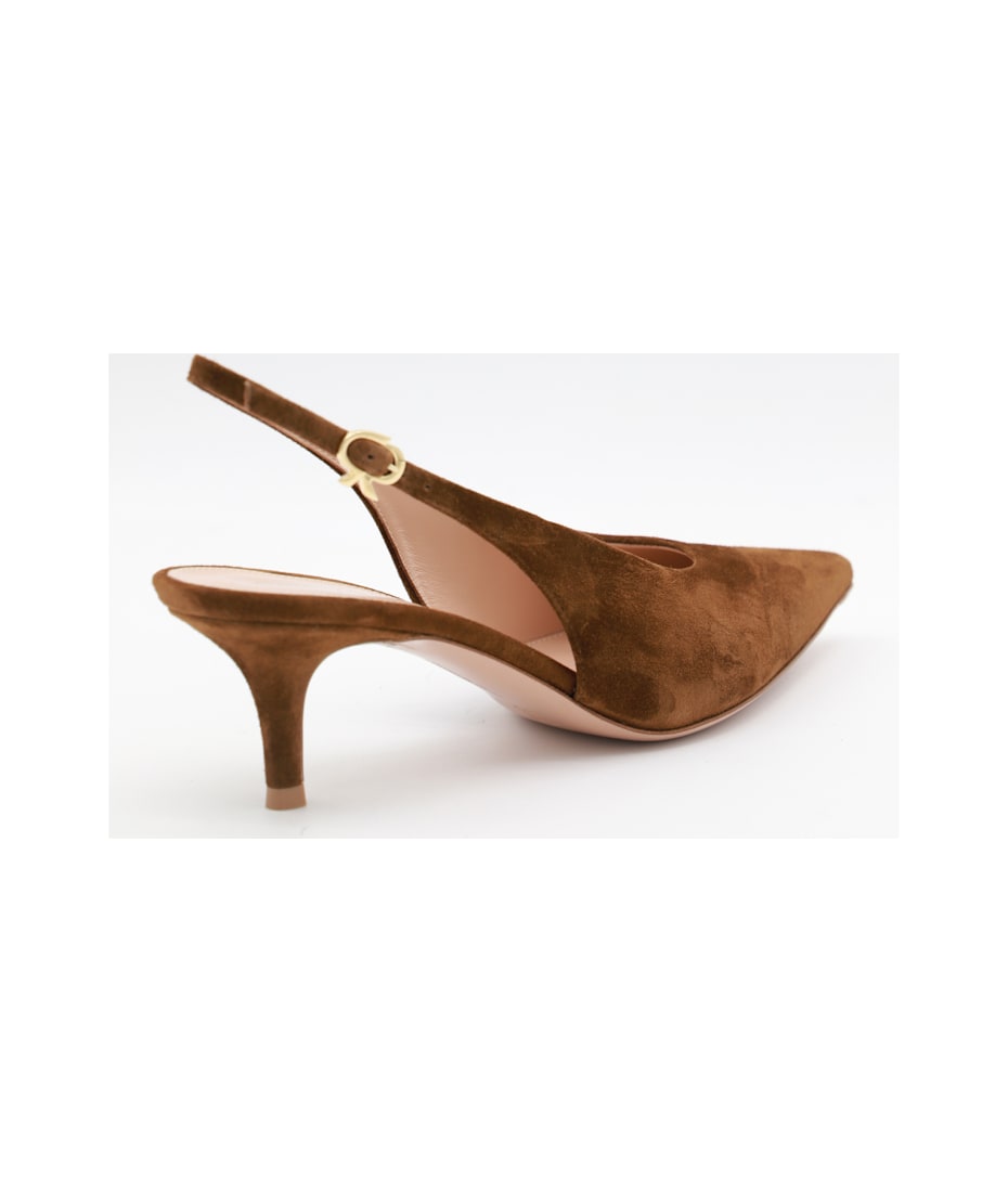 シューズ・サンダルその他 GIANVITO ROSSI Woman High heel shoes Brown G9541355RIC BROWN Gianvito Rossi Brown Leather Pumps | italist