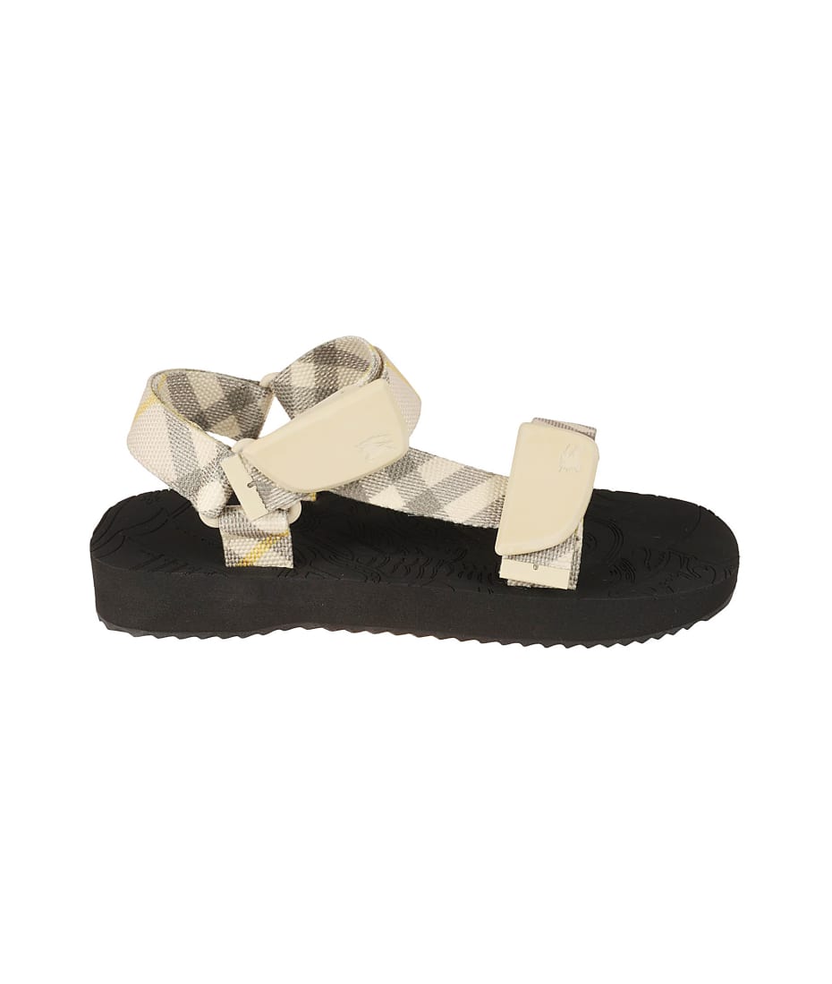 【送料&関税込】Burberry Trek Sandals Burberry Trek Sandals | italist