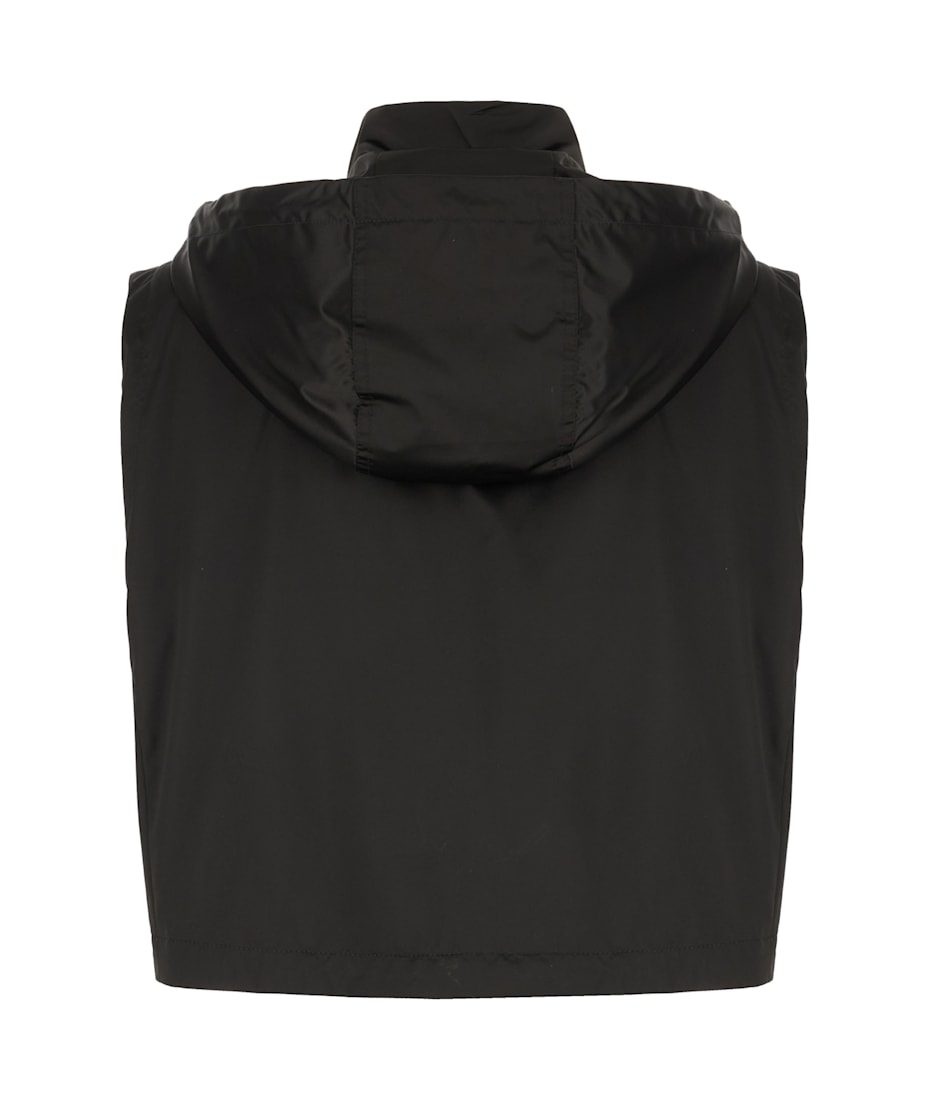 【送料&関税込】Fendi Black Polyester Sleeveless Jacket Fendi Black Polyester Sleeveless Jacket | italist