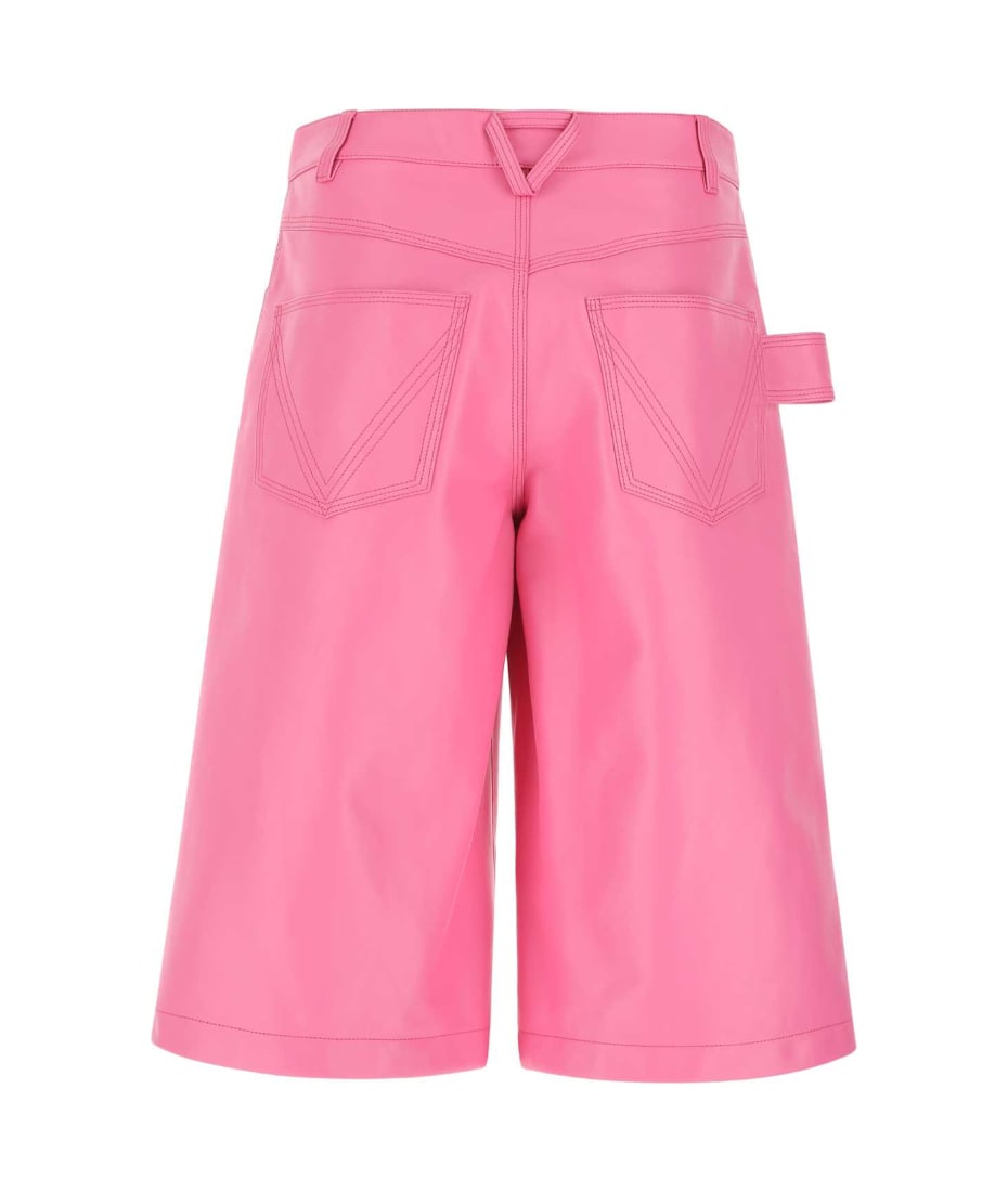 ショートパンツ Bottega Veneta Pink nappa leather bermuda shorts Bottega Veneta Pink Nappa Leather Bermuda Shorts | italist