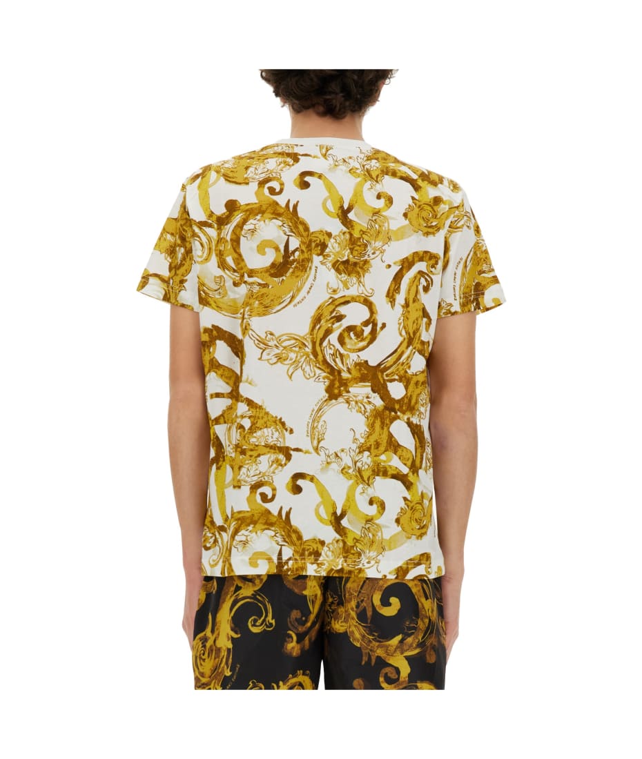 エレガンス♪【VERSACE JEANS】シグネチャープリントTシャツ Versace Jeans Couture All Over Print T-shirt | italist