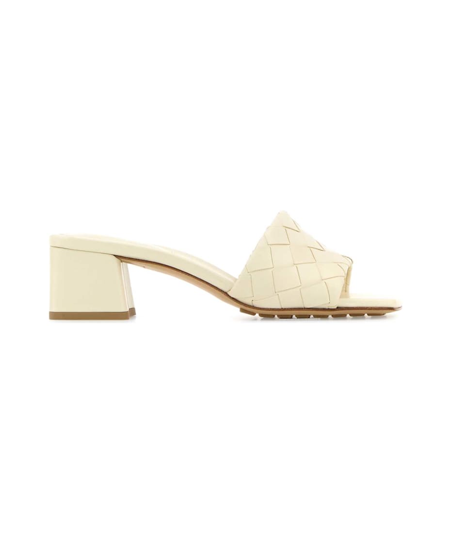 【関税&送料込】Bottega Veneta Ivory Leather Parco Mules Bottega Veneta Ivory Leather Parco Mules | italist