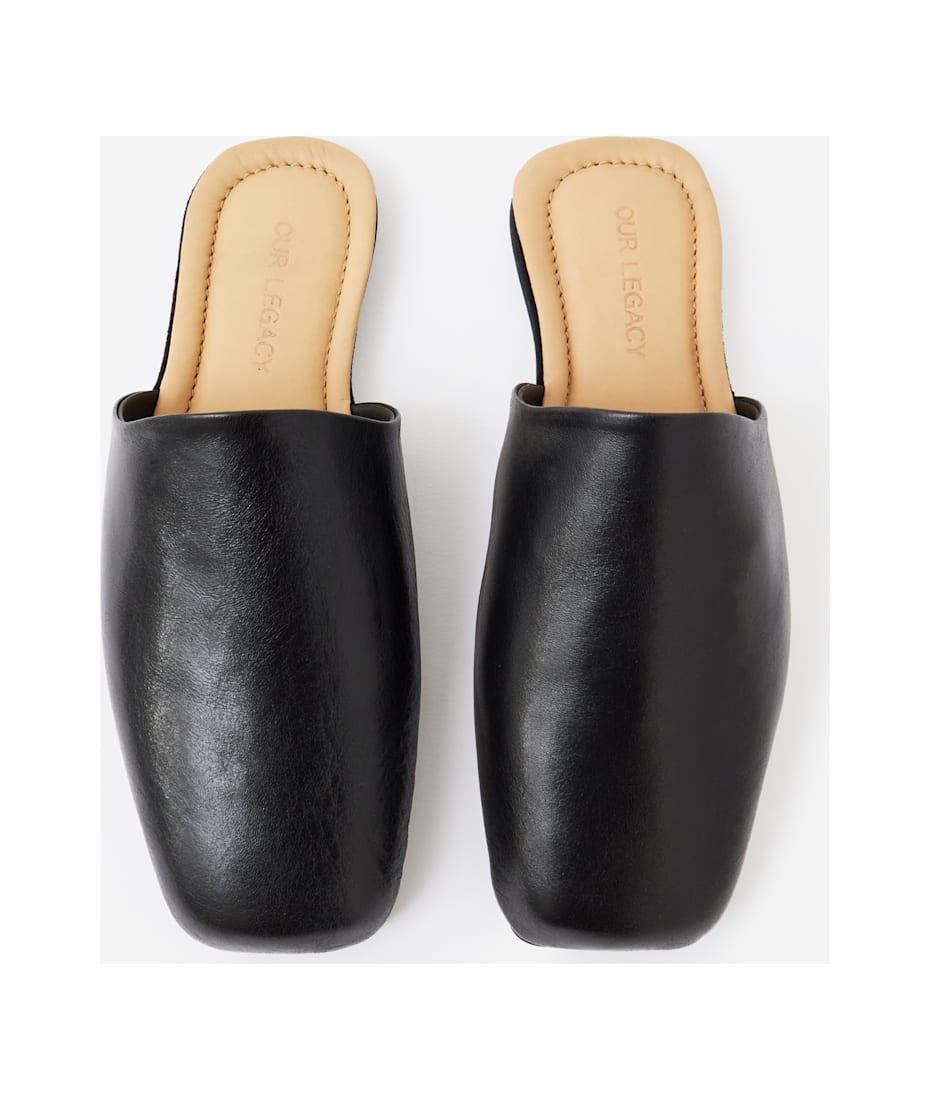 【送料&関税込】Our Legacy Cigarr Slipper Flats Our Legacy - Cigarr Slipper Sand Satin Bovine