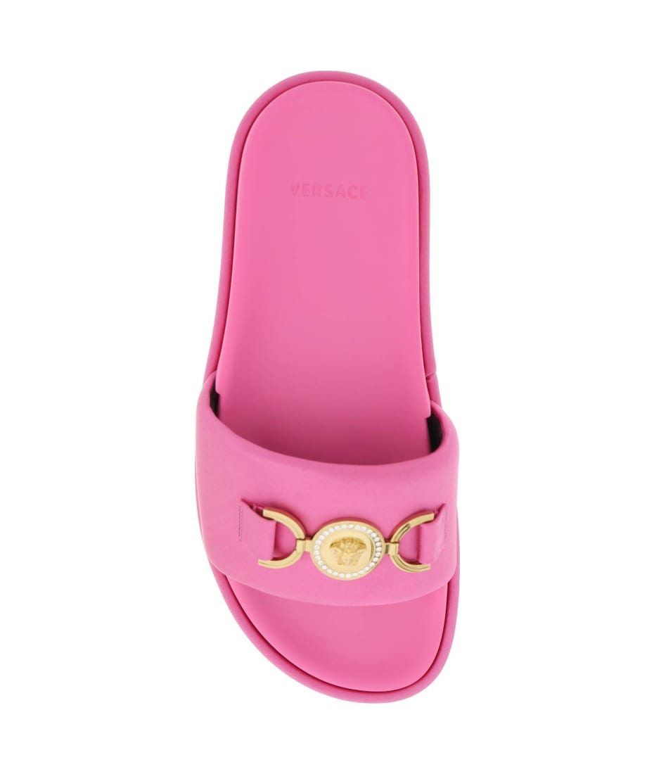 【送料&関税込】Versace Biggie Medusa Platform Sandals Medusa Biggie satin platform sandals in pink - Versace