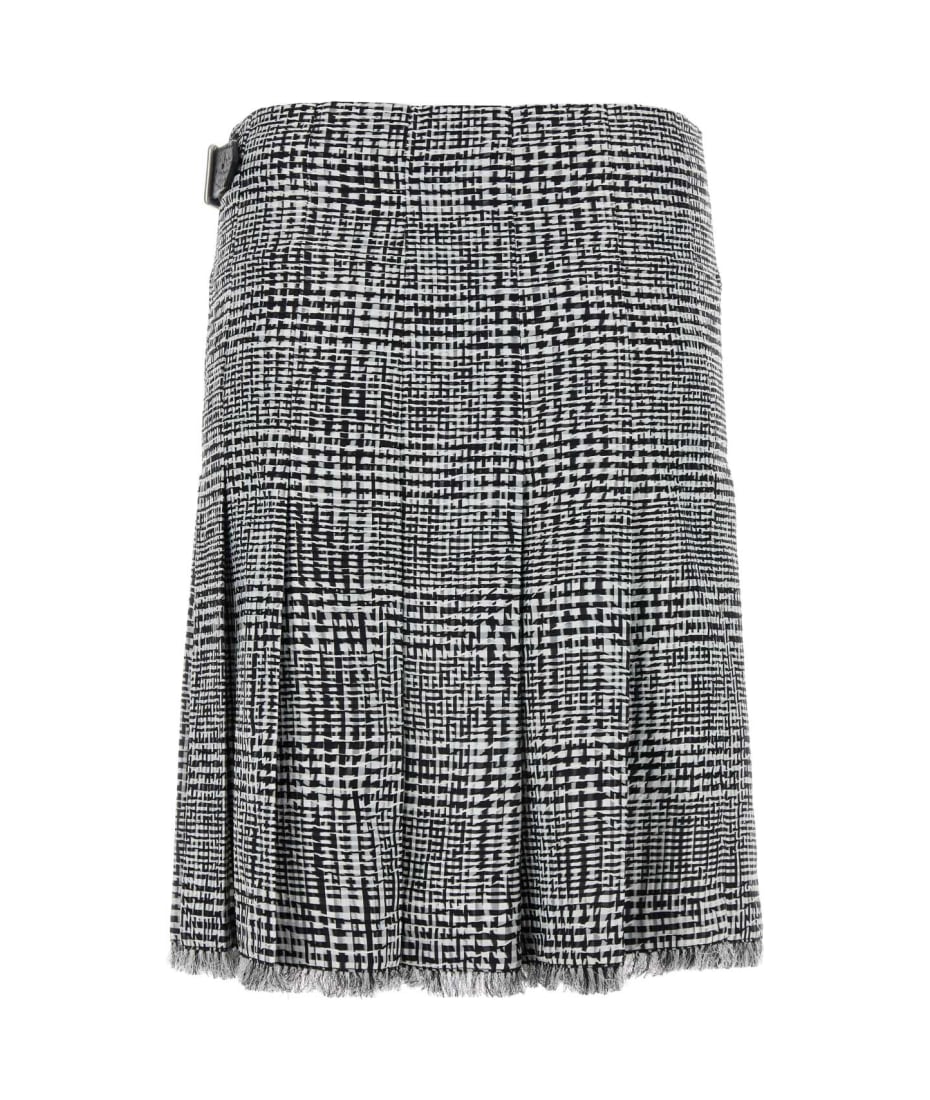 【送料&関税込】Burberry Embroidered Houndstooth Skirt Burberry Embroidered Houndstooth Skirt | italist