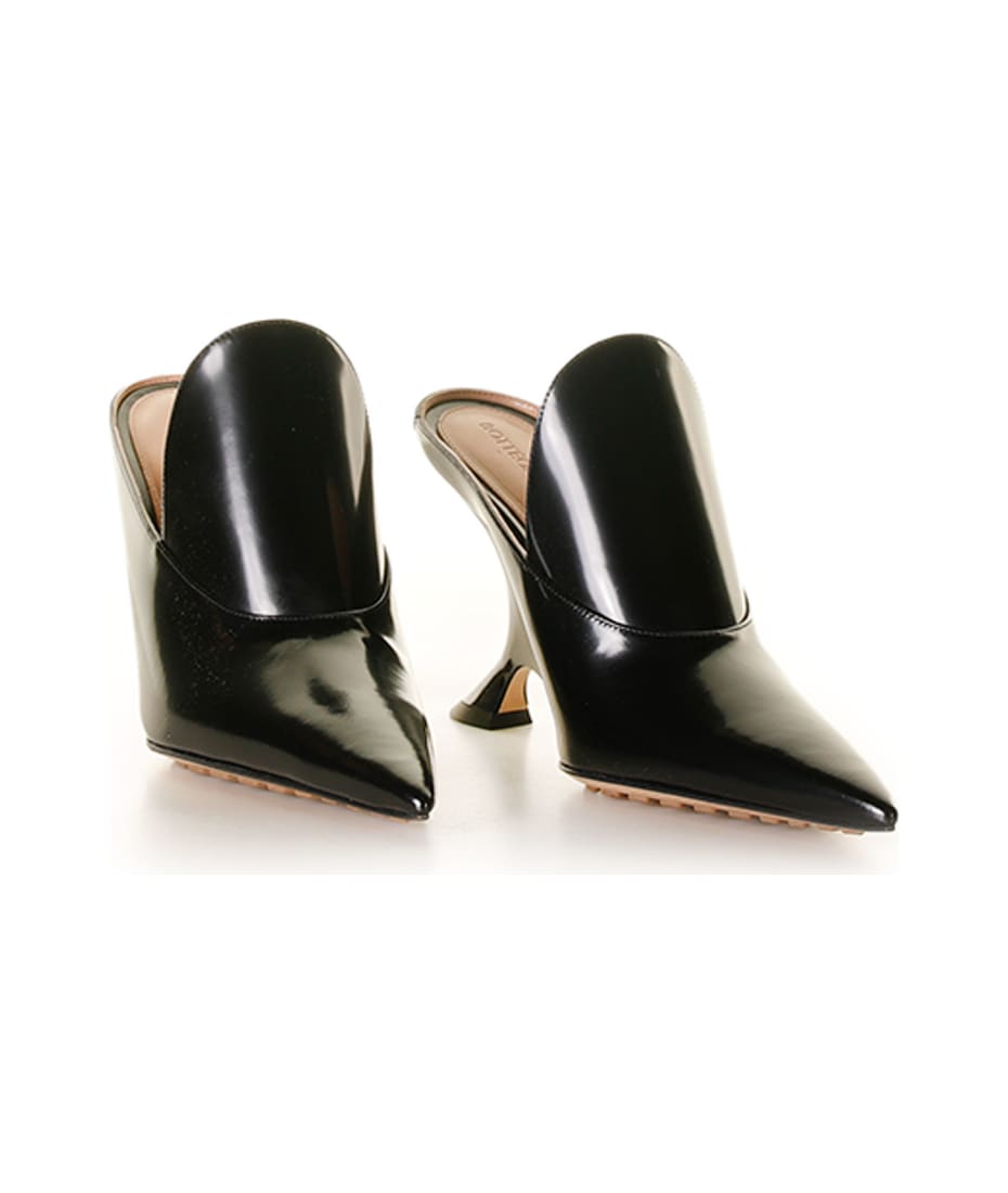 サンダル・ミュール BOTTEGA VENETA BLACK LEATHER ROCKET MULES Black 'Rocket' mules Bottega Veneta - Bottega Veneta Techno