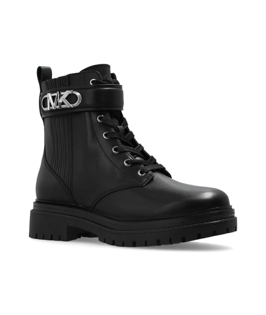 【送料&関税込】Michael Kors Parker Logo Plaque Ankle Boots Michael Kors Parker Logo Plaque Ankle Boots | italist