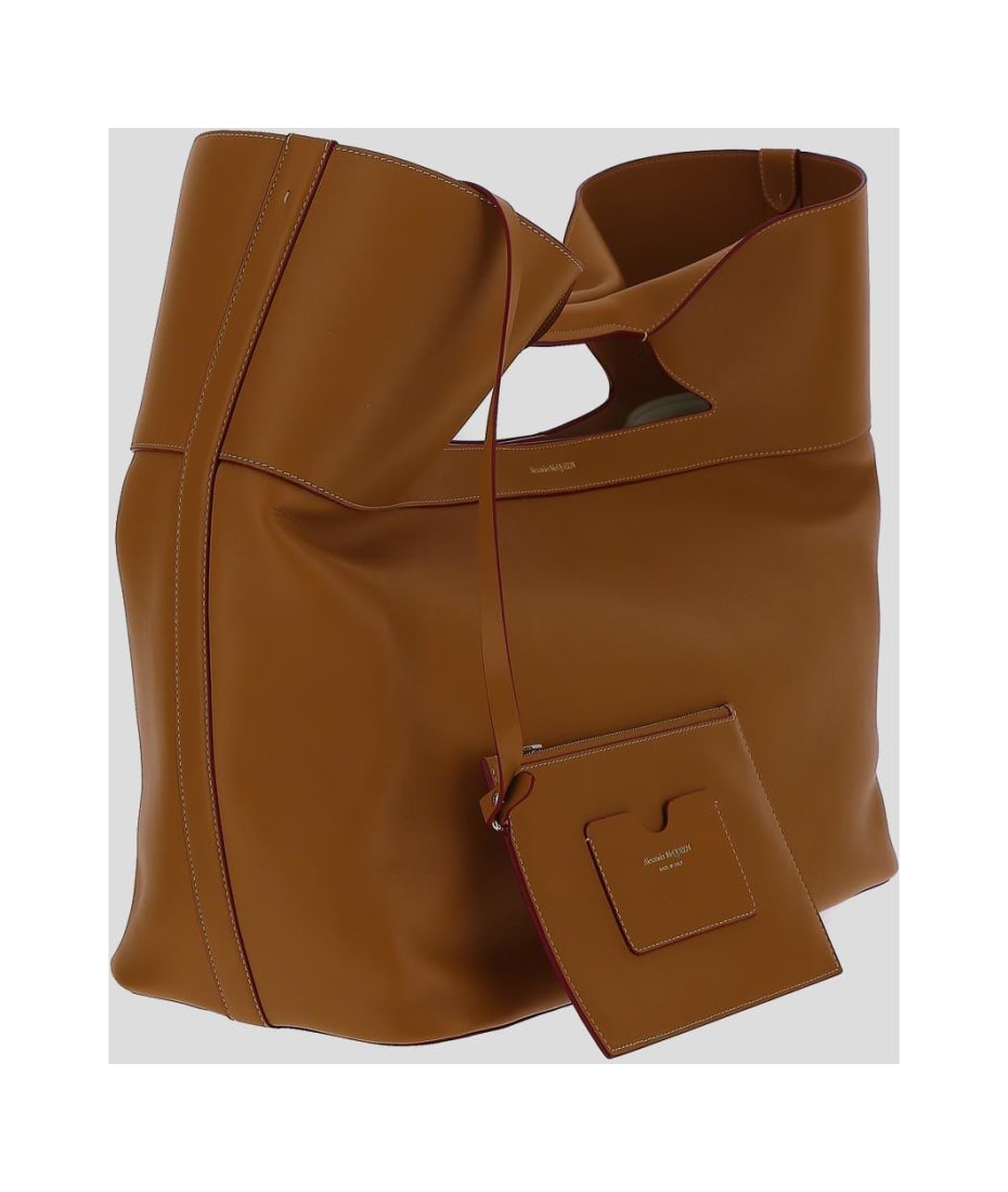 【送料&関税込】Alexander McQueen The Bow Logo Printed Tote Alexander McQueen The Bow Logo Printed Tote Bag | italist