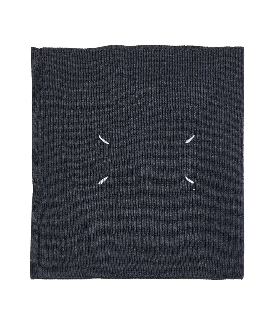 【送料&関税込】Maison Margiela Scarf With Logo - Unisex 23912695_53936497_1000.jpg