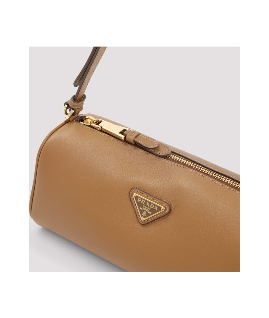 ショルダーバッグ・ポシェット PRADA SMALL SHOULDER BAG IN SOFT GRAIN LEATHER Prada - Small Black Soft Grain Leather Messenger Bag