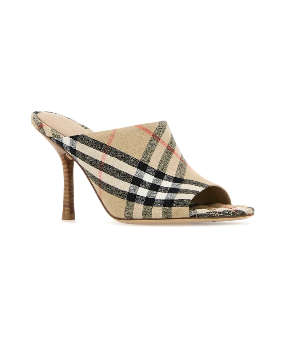 【送料&関税込】Burberry Embroidered Fabric Mules Burberry Embroidered Fabric Mules | italist