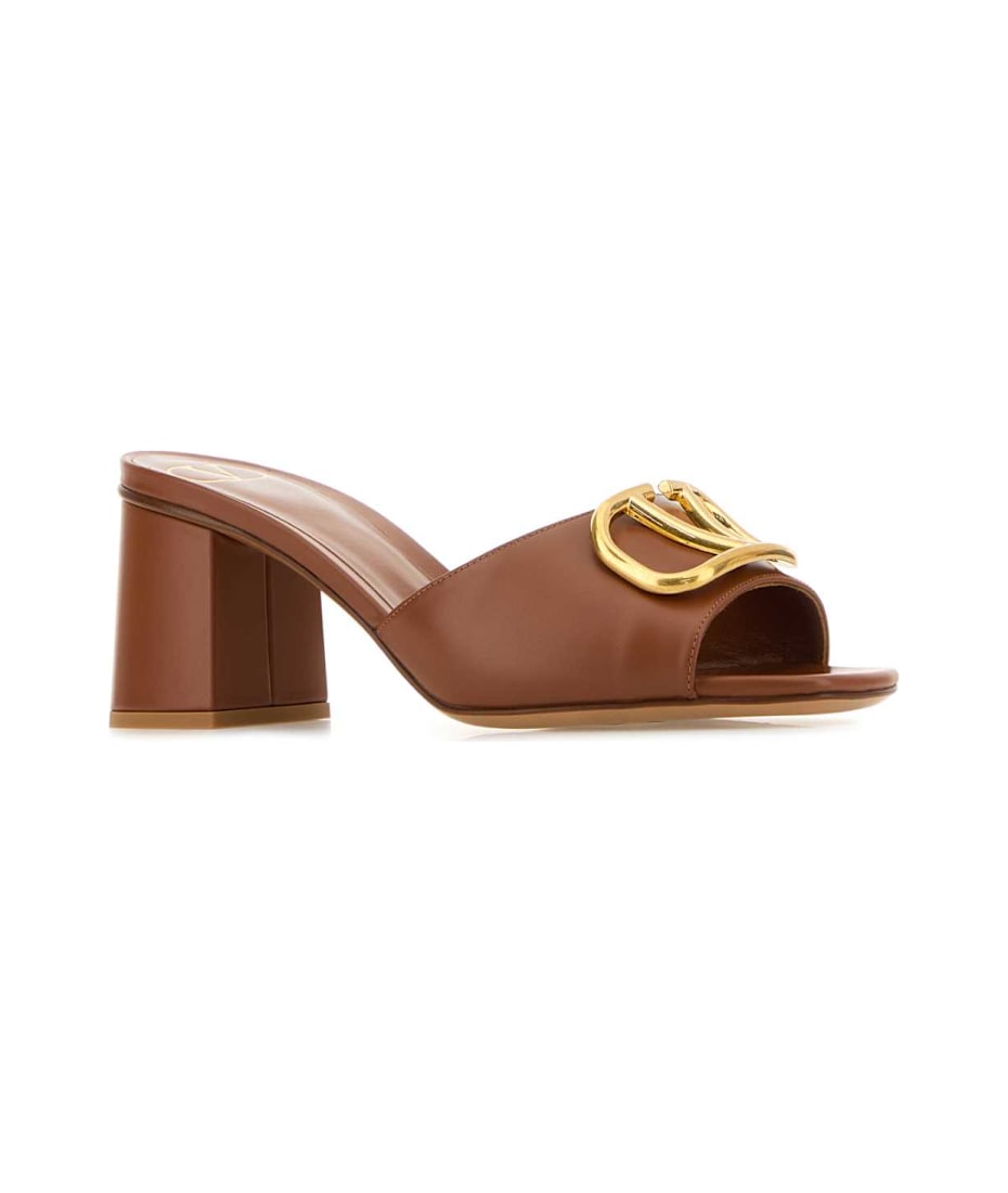 サンダル・ミュール VALENTINO Caramel leather VLogo mules (6W2S0HA6DSH HG5) Valentino Garavani Caramel Leather Vlogo Mules | italist