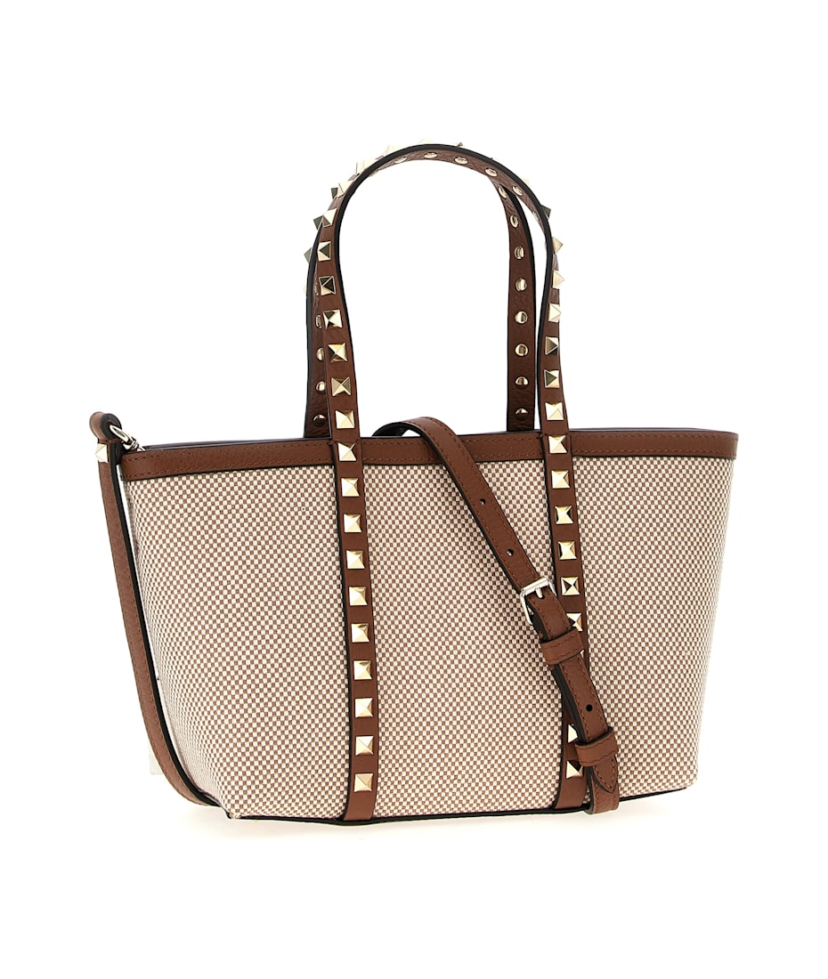 【関税込み】VALENTINO GARAVANI 'ROCKSTUD' SMALL SHOPPING BAG Valentino Garavani 'rockstud' Small Shopping Bag | italist
