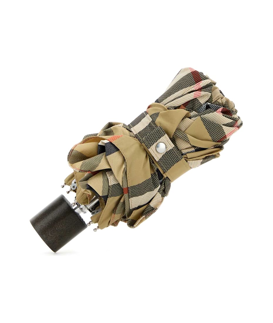 【送料&関税込】Burberry Printed Nylon Umbrella Burberry Printed Nylon Umbrella | italist