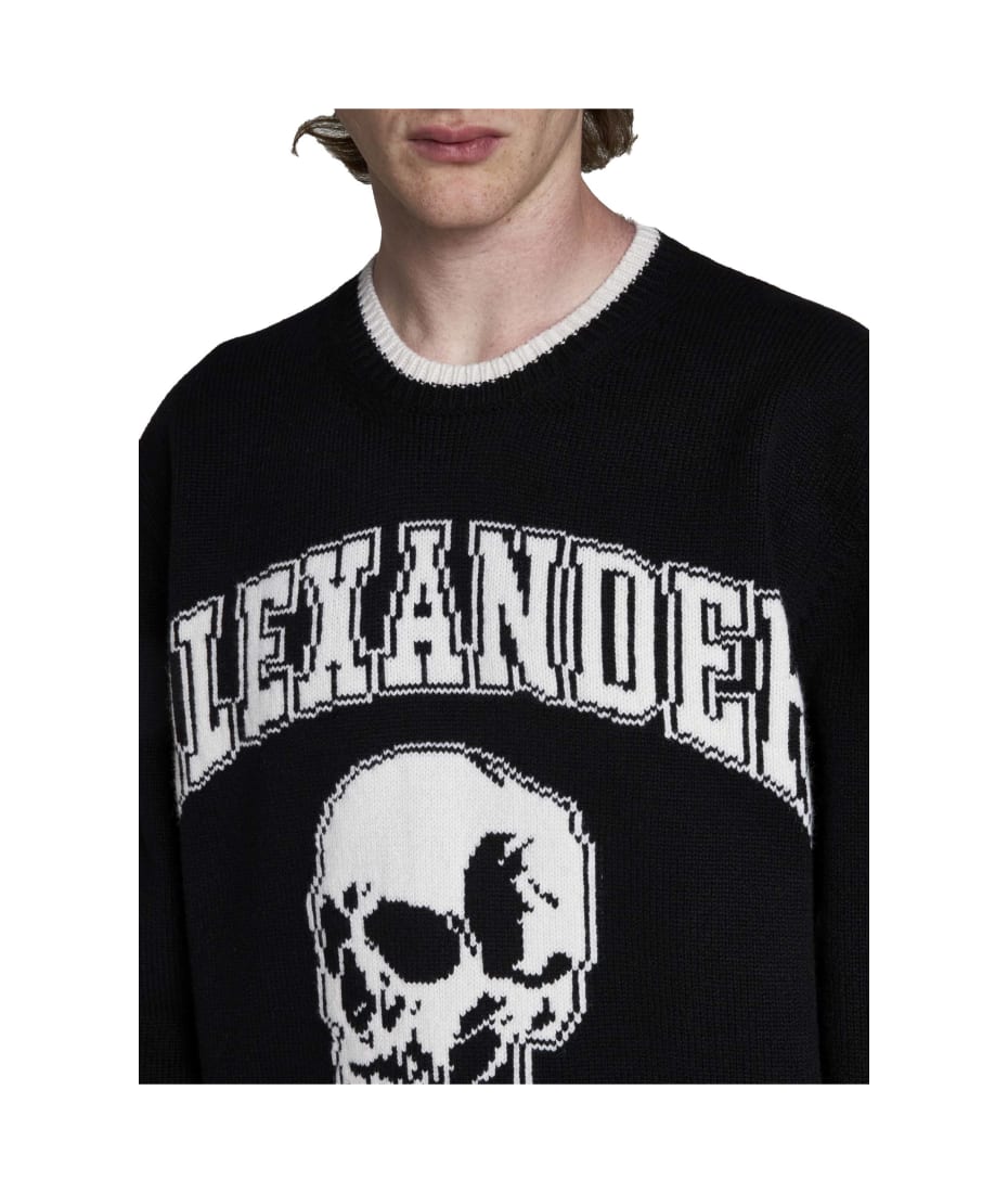 【送料&関税込】Alexander McQueen Varsity Sweater Alexander McQueen Men's Varsity Skull Logo Crew Knit in