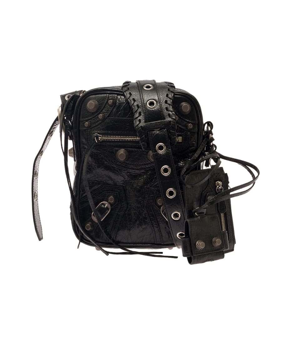 関税込★BALENCIAGA★チェーン付Le Cagole Air Pods Proケース Balenciaga 'le Cagole M' Black Shoulder Bag With Airpods Pro