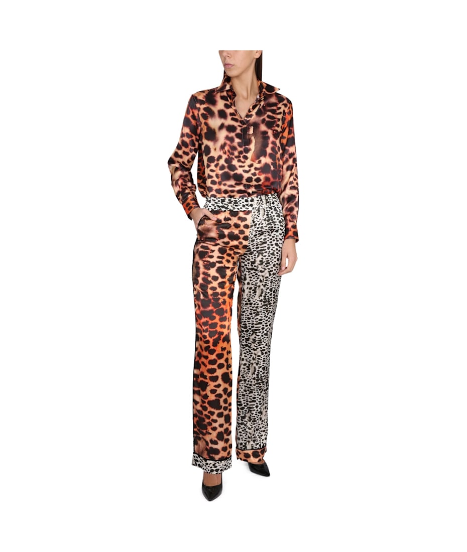 パンツ Roberto Cavalli MORAY EEL PRINT PANTS (QKT210_SZF4905558) Roberto Cavalli Moray Eel Print Pants | italist