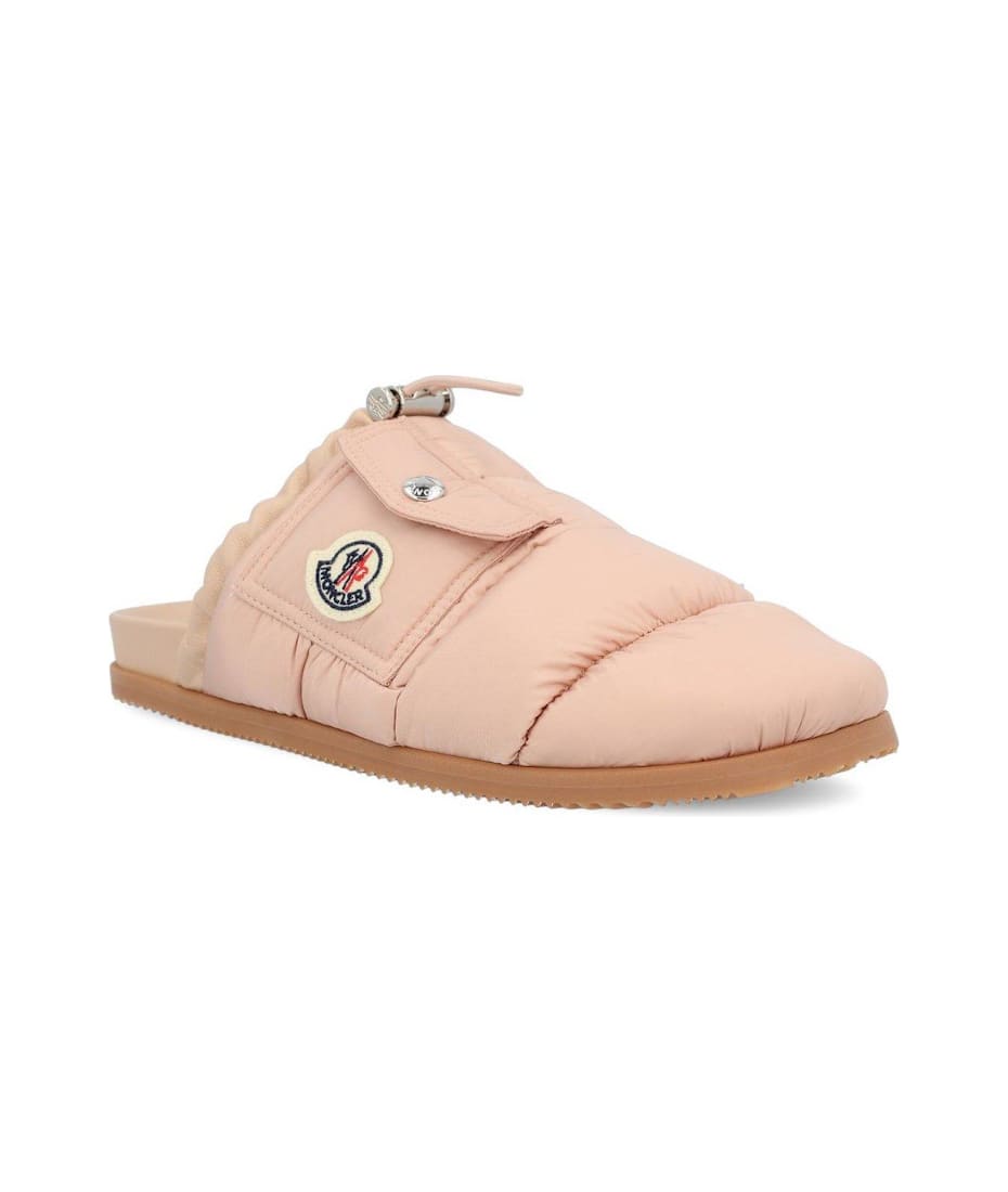 【送料&関税込】Moncler Logo Patch Padded Slippers Moncler Logo Patch Padded Slippers | italist